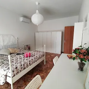 Liz's House, Super Servito A Florencia